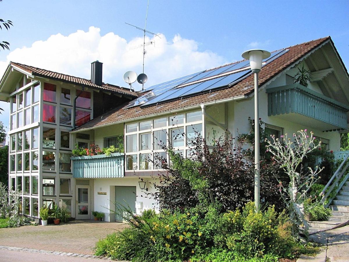 Welcoming Chalet Near Forest In Rohrnbach Bagian luar foto