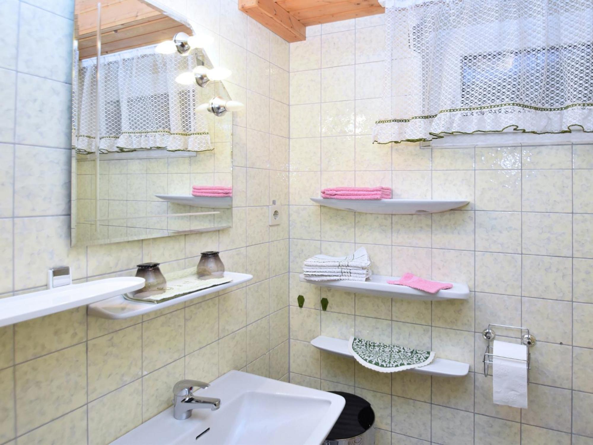 Welcoming Chalet Near Forest In Rohrnbach Bagian luar foto